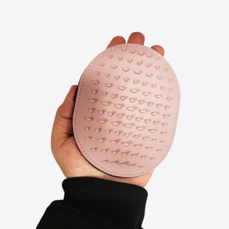 ScreensлТДhot_5 1-min Dog Grooming Glove 13 » Pets Impress
